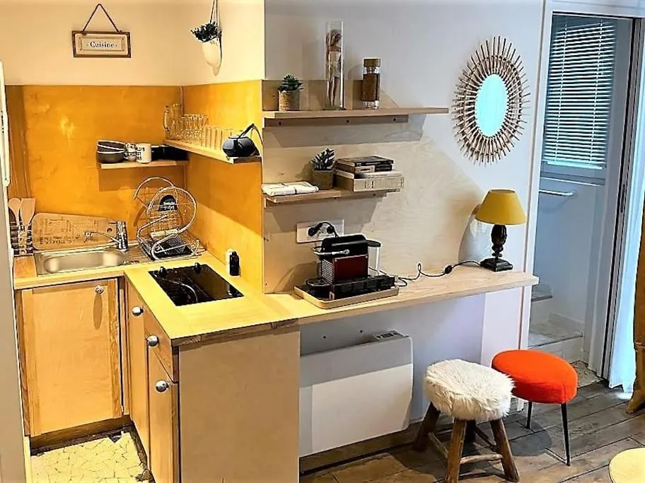 Apartment Studio - Pigalle/Abbesses Id 351 Paris