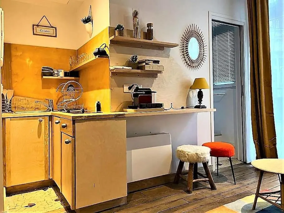 Studio - Pigalle/Abbesses Id 351 Paris 0*,  France